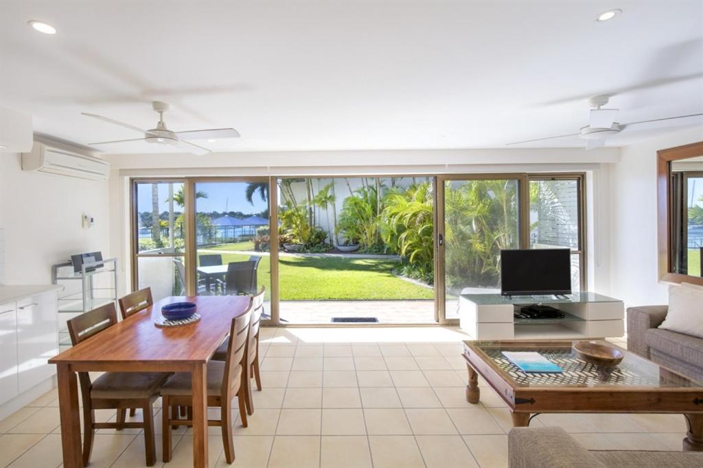 Noosa Shores Resort Exterior photo