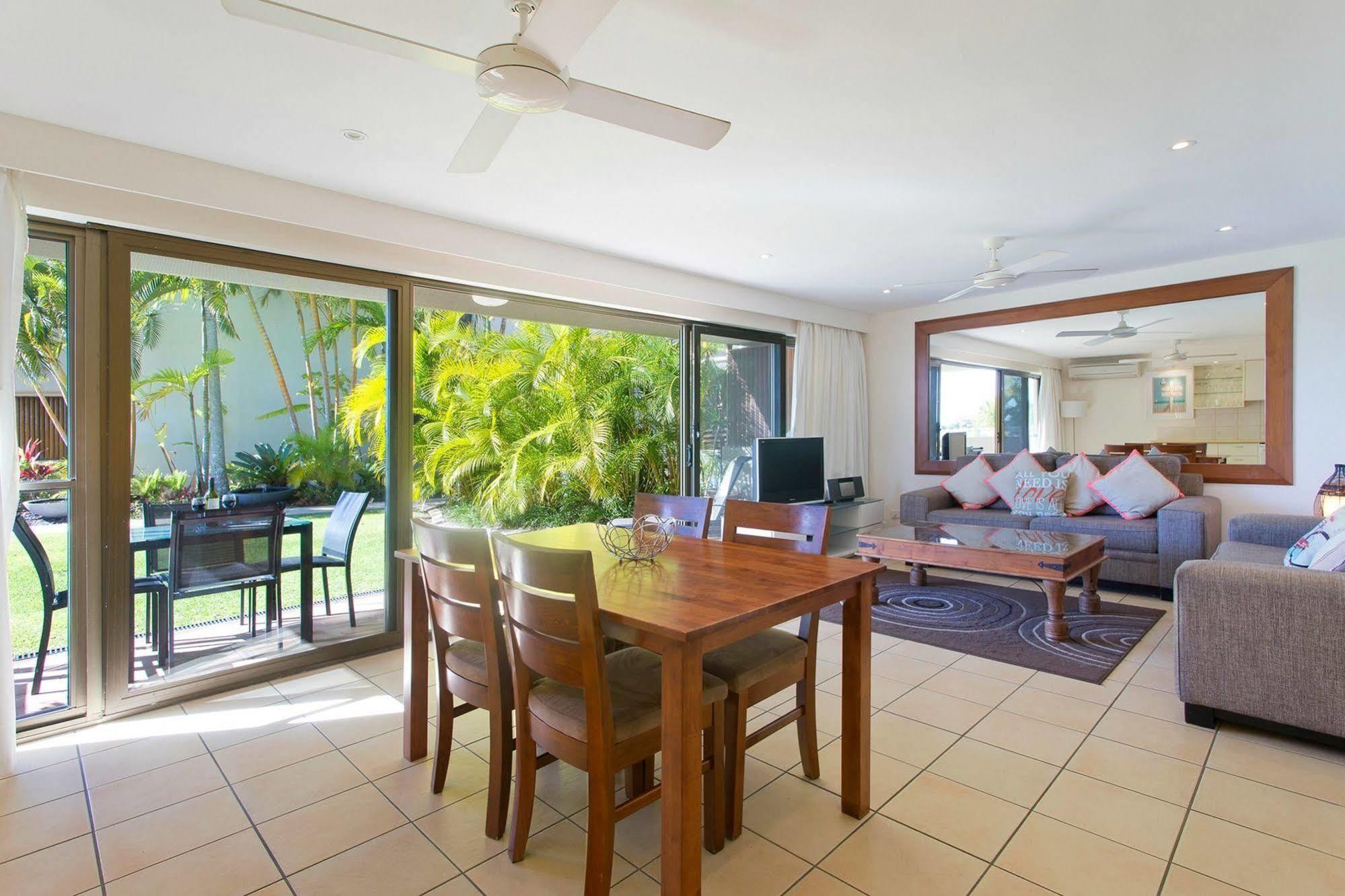 Noosa Shores Resort Exterior photo