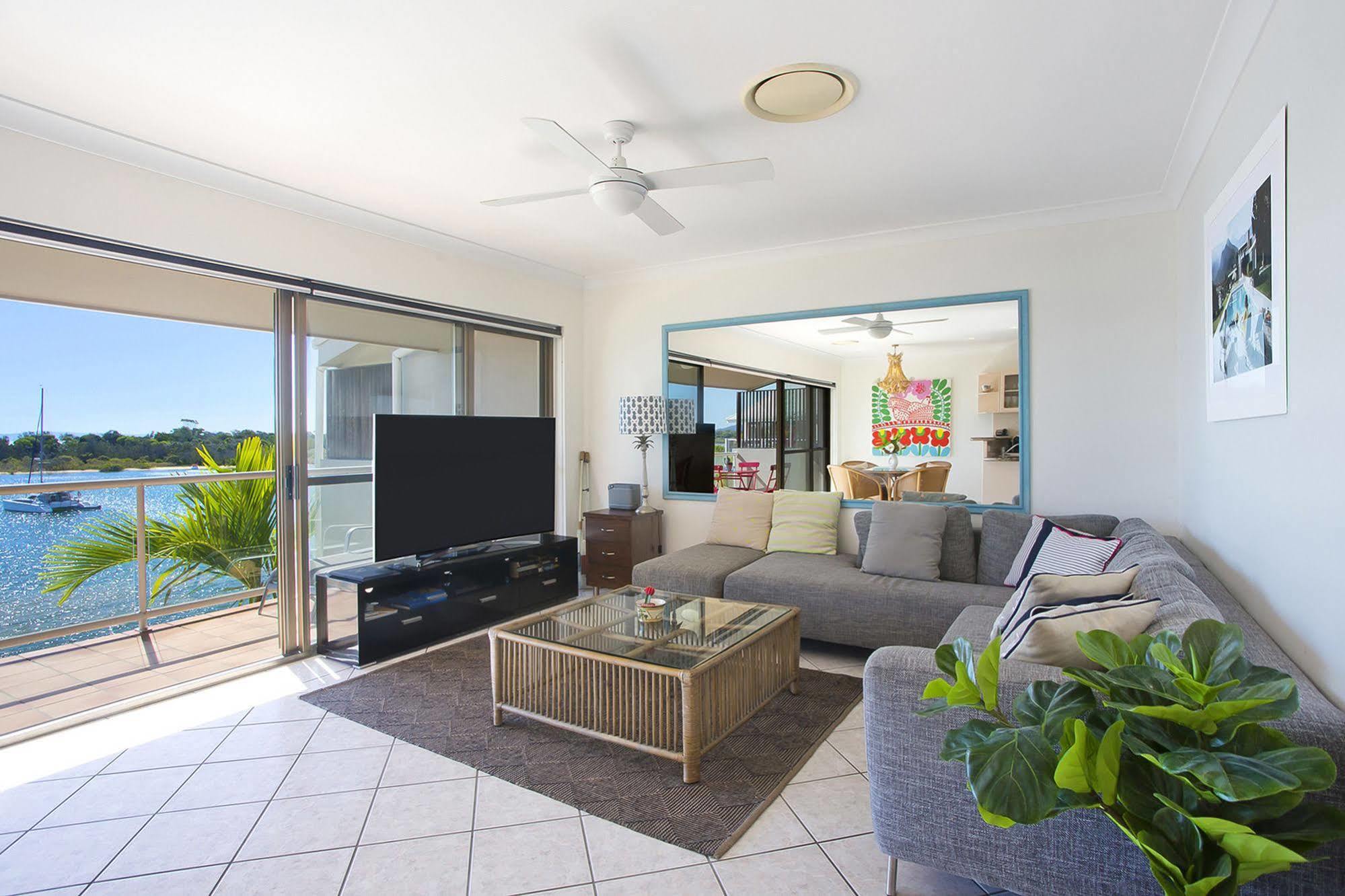 Noosa Shores Resort Exterior photo